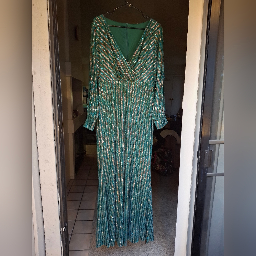 NWT Glamorous Green and Gold Long Sleeve Dress XXL Holiday